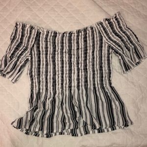 pacsun ruffle bottom top